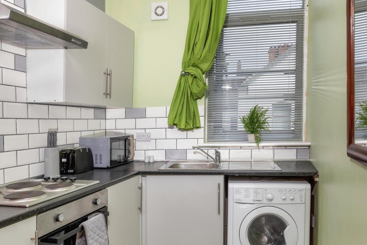 Stockton Town Centre Studio Apartments Free Parking And Wi-Fi Exterior foto