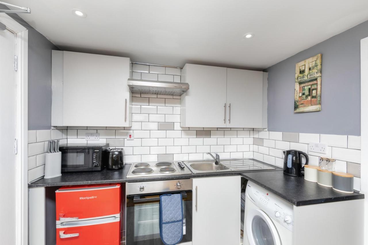Stockton Town Centre Studio Apartments Free Parking And Wi-Fi Exterior foto