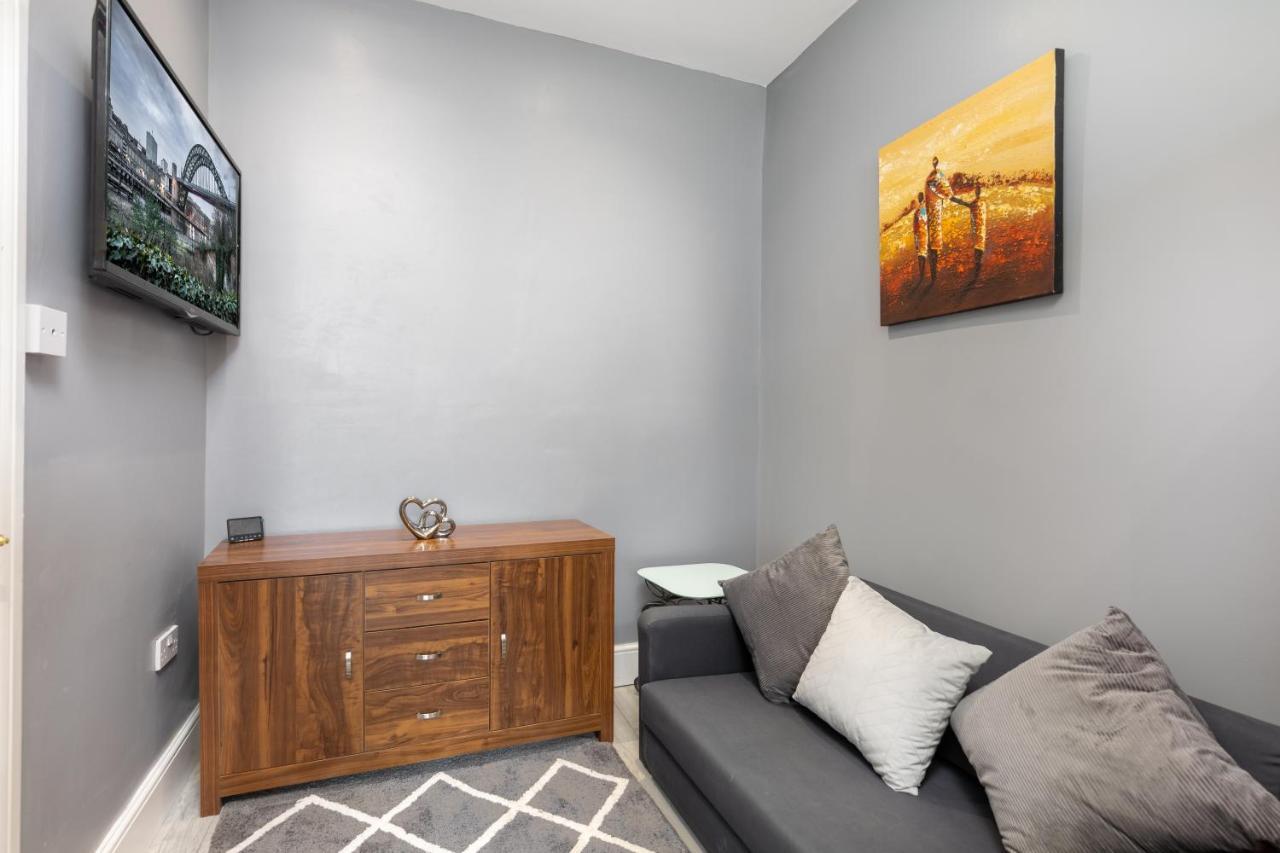 Stockton Town Centre Studio Apartments Free Parking And Wi-Fi Exterior foto